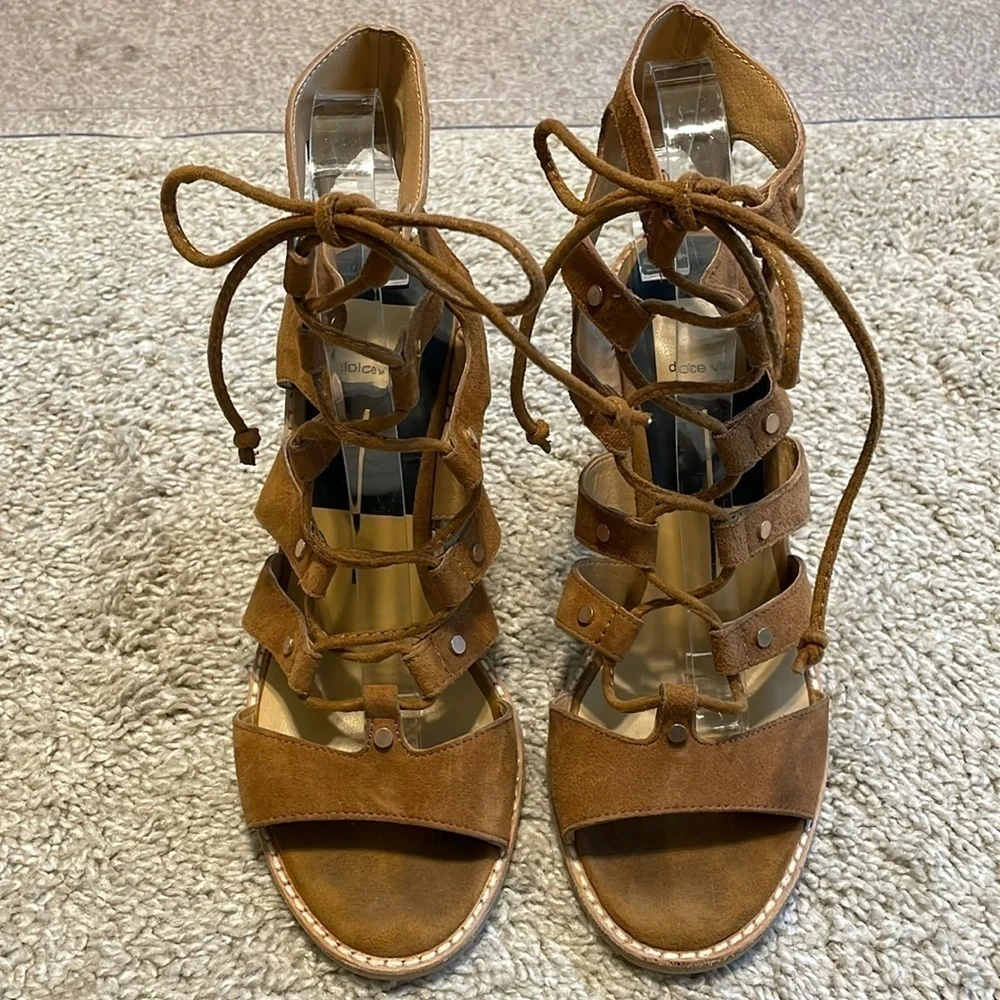 Dolce Vita Women Lyndon Strappy Thick Heels Size 8.5 Gladiator Contemporary